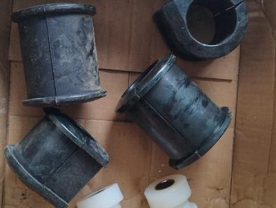 Bộ cao su giằng cân bằng Sitrak 