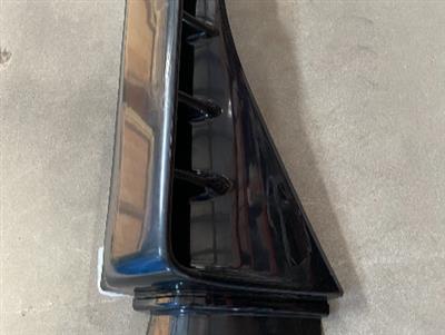 Ốp gió xe ben 4 chân 