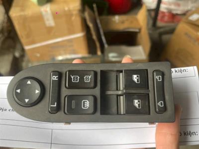 Công tắc bấm kính G7
